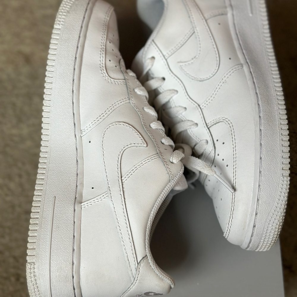 Authentic grade school white Air Force 1s. - Picture 3 of 4